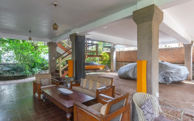 Yoho Ivory Inn Guest house