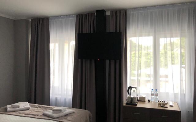 Port Hotel
