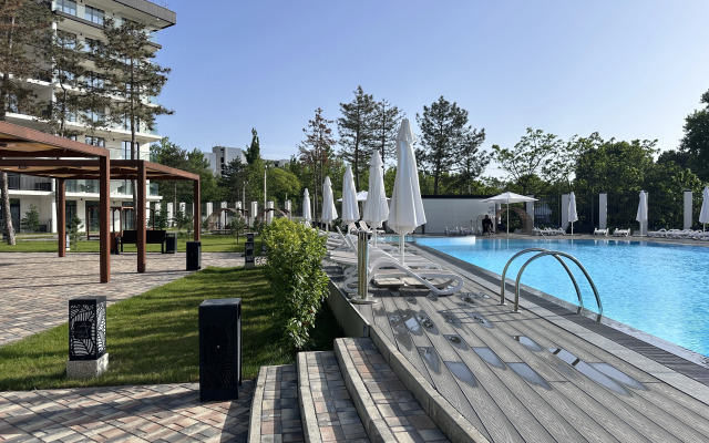Du Soleil V Rezidentsii Yevropa S Terrasoy Apartments