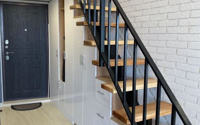 146/Two-level studio in loft style