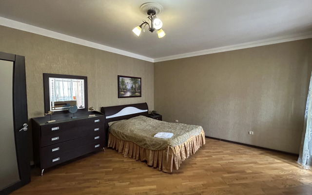 Dvushka Vozle Ufa-Areny I Tsentralnogo Rynka Flat