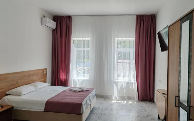 Dom U Morya Guest house