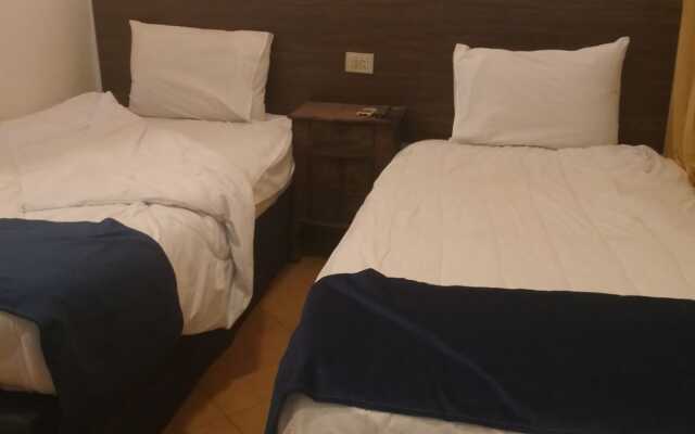 Hoppa Guest House