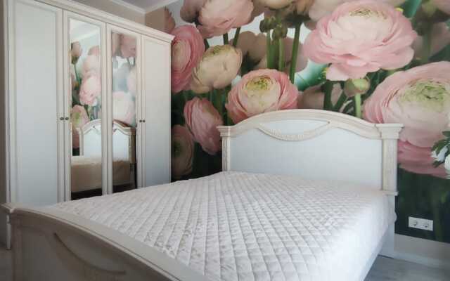 Uluchshennaya S Klassnym Remontom Na Rybatskom Prichale Flat