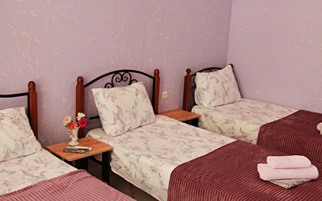 Rozovaya Laguna Guest House