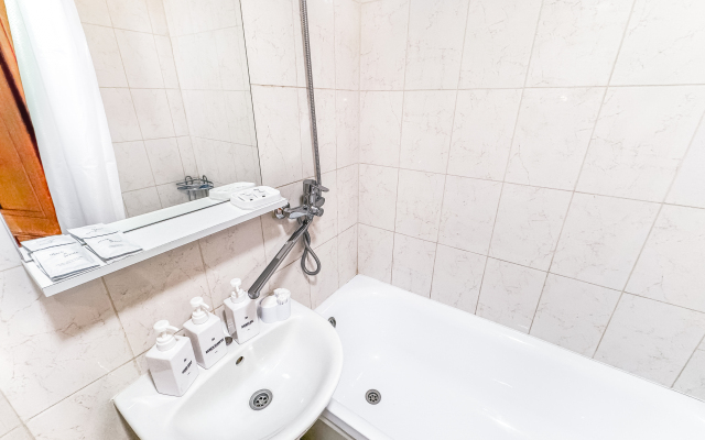 S zaseleniyem Lutshiy servis Posutochno50 Flat