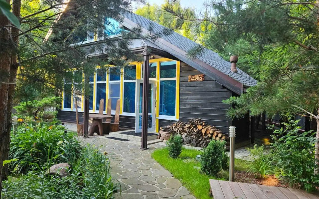Uyutny "Vezha" Private House