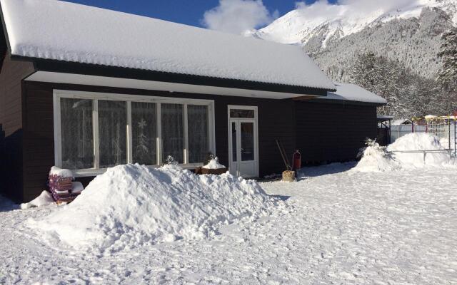 Alina Guest House