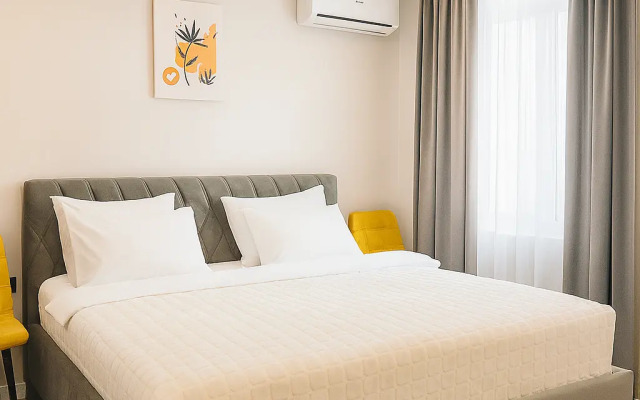 Manon Hotel