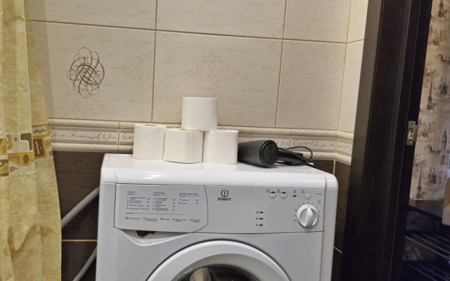 Апартаменты с балконом рядом с Комаровским рынком