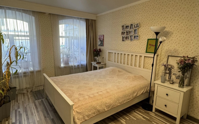 Квартира с отдельным входом у Троицкого Собора