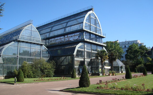 Coxy Saxe Gambetta Apartments