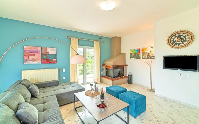 Chania City Heated Pool Villa