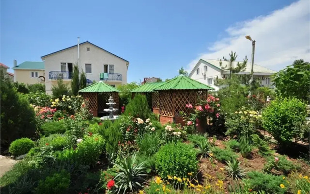Uyut Guest house