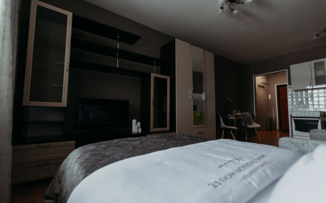 Квартира Норильская 40