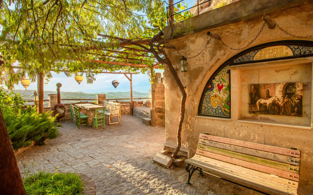 Cappadocia Fairy Chimneys Selfie Cave Hotel