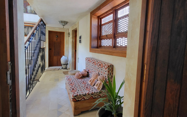 Al Madina Riad Hotel