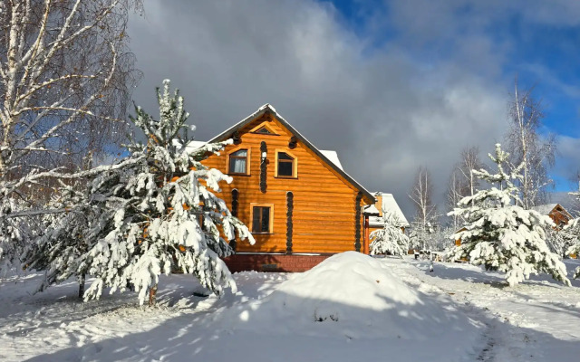 Частный дом Уница 300кв.м на первой линии озера Селигере