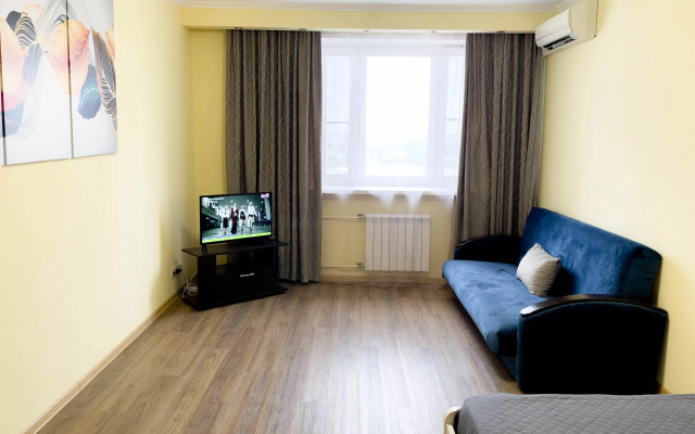 Na Makovskogo 16 Flat