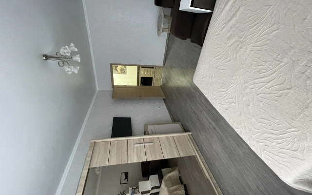 Naprotiv Muzeya Mirovogo Okeana Flat