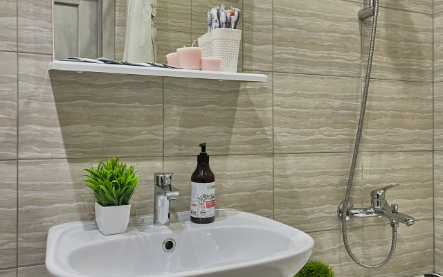 Апартаменты Sunny Days Apartment Оранж Парк 12