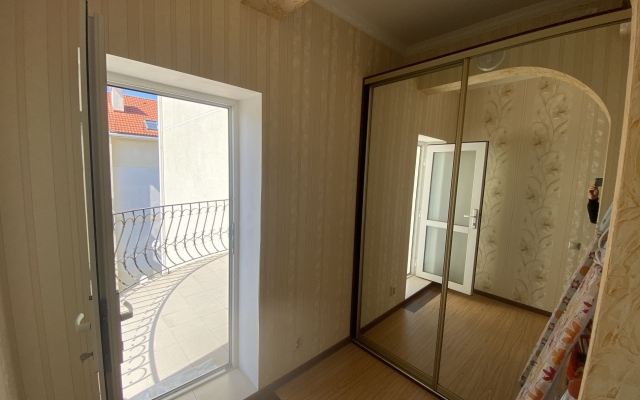 Апартаменты 201 Колхозная 9