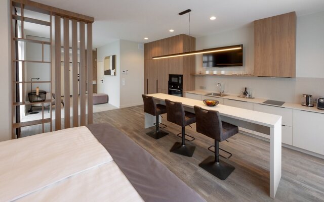 4kayf Atlantis 433 s vidom na more Apartments