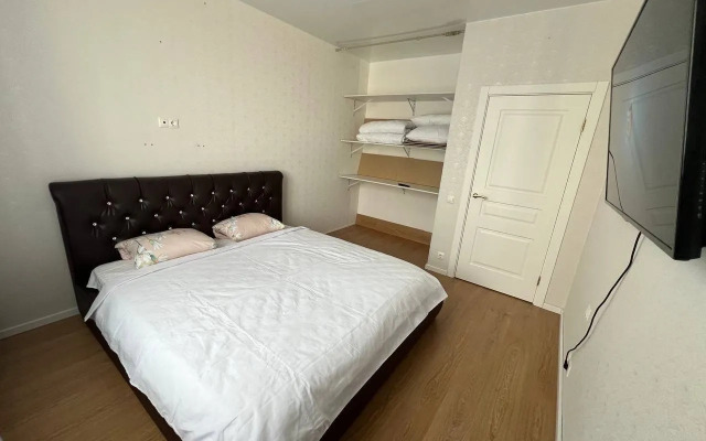 Trekhkomnatnaya Velaskesa 7k5 Flat