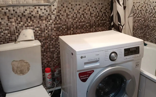 Квартира Нефтяников 46