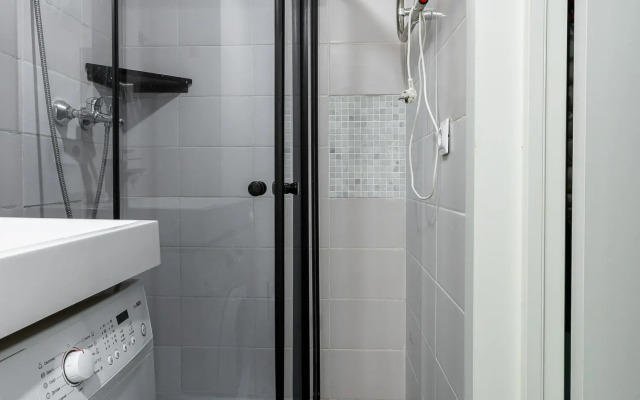 Stilnye Dvukhurovnevye S Besplatnoy Parkovkoy I Parkom Apartment