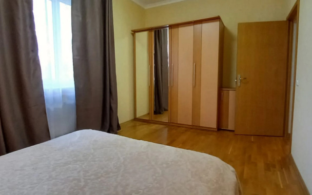 10 Apart Trofi V Istoricheskom Tsentre Amalienau Apartments