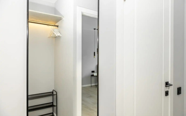 Apartments Apartamentyi Skylight na Parfenovskoj (2)