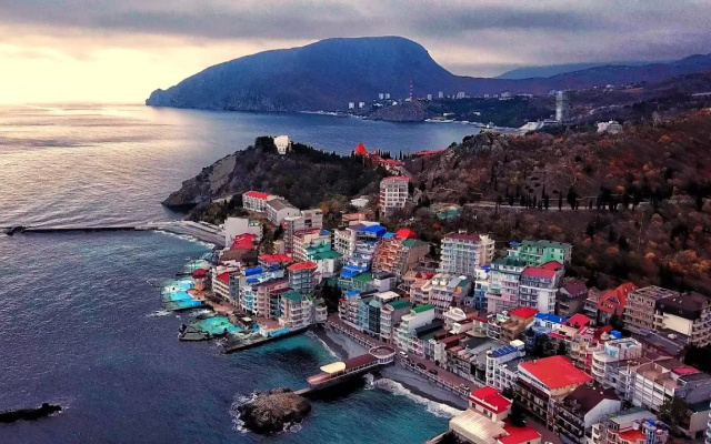 Частный дом Алустон