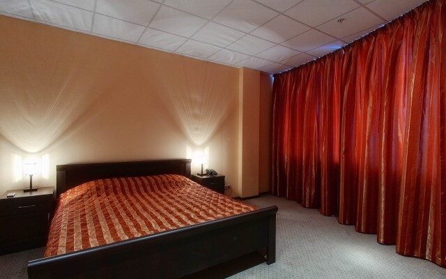 Parus Hotel