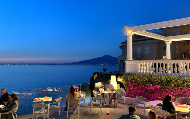 Отель Corallo Sorrento