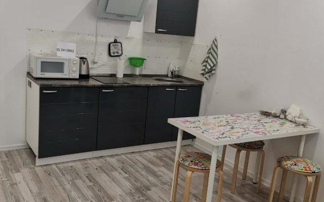 Na Bulvare 30-Letiya Pobedyi 42 Apartments