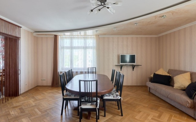 2-kh Urovnevye Apartamenty u metro Sukonnaya Sloboda