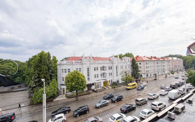 Aktsent Flat