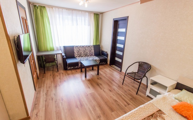 Апартаменты на Хлобыстова 27