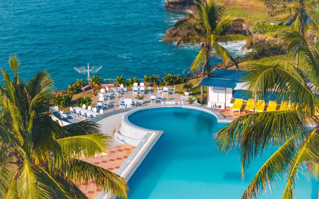 Golden Tulip Dar Es Salaam Hotel