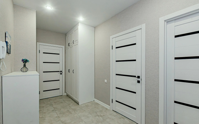 Sovremenny Zhiloy Kompleks Ryadom s Megoy Flat