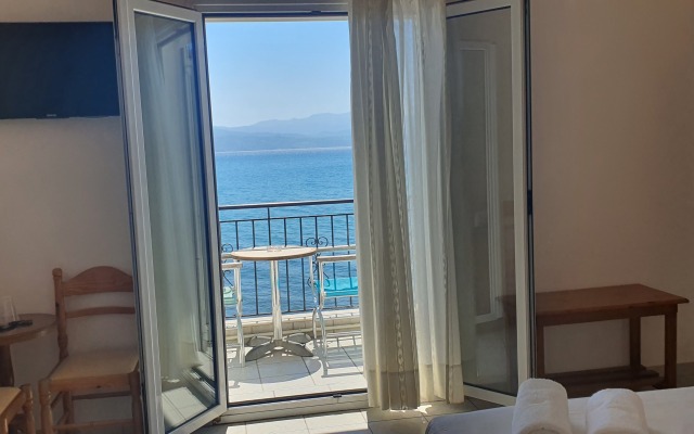 Artemis Hotel
