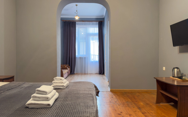 Hotel ELIZA HOTEL