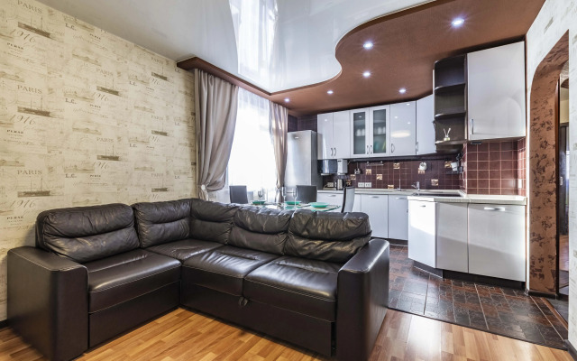 Квартира двухкомнатная BeGuest на Парниковой 8