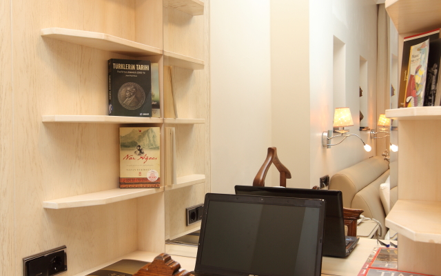 Lir Residence Suites Hotel