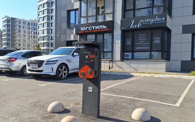 S Individualnym Parkovochnym Mestom, Bataysk Flat