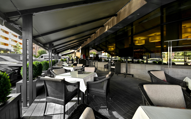 Yerevan Place Hotel