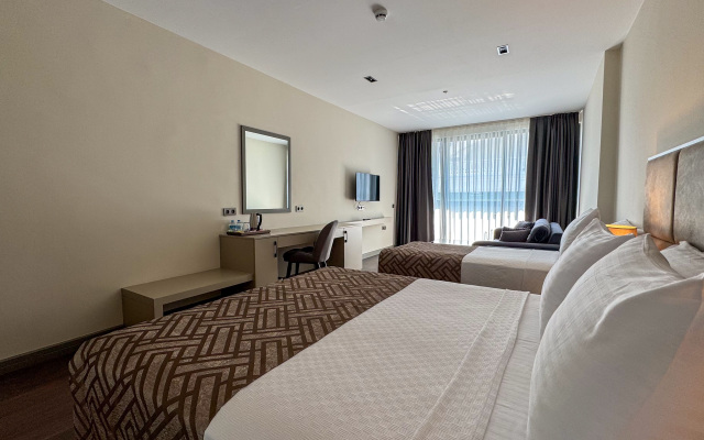 Alice Hotel Antalya