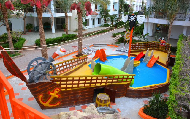 Minamark Beach Resort & Spa