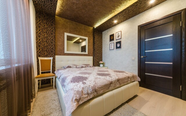 3-komnatnye HomeApart Skryganova, 4B Apartments